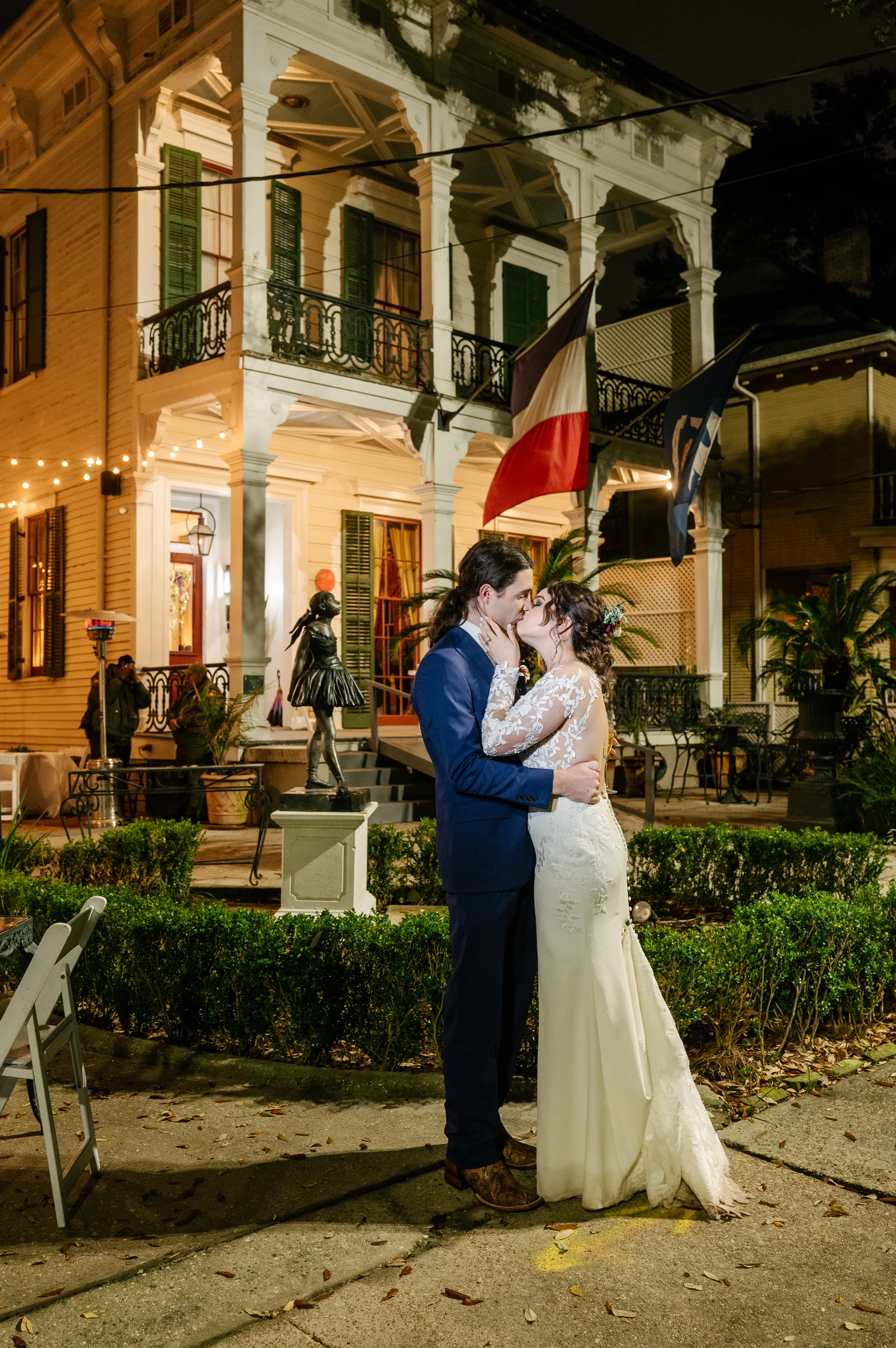 New Orleans Bed & Breakfast, historic hotel New Orleans, Mansion hotel New Orleans, New Orleans overnight accommodations, Where to stay in New Orleans, New Orleans hotel, luxury hotel, courtyard, char